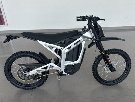 EU Warehouse Stock High Speed Electric Motorcycle With 3000W Motor 72V 40Ah Battery, with 80KM/H Speed